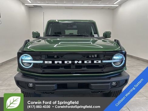 New 2025 Ford Bronco Outer Banks image 2