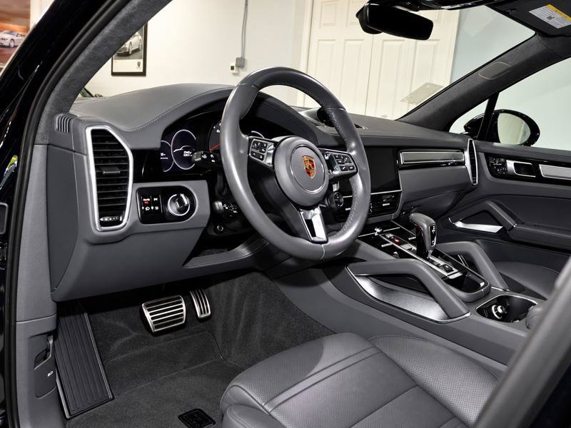 Used 2019 Porsche Cayenne Turbo AWD/4WD image 17