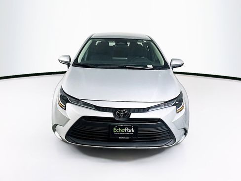 Used 2024 Toyota Corolla LE image 2