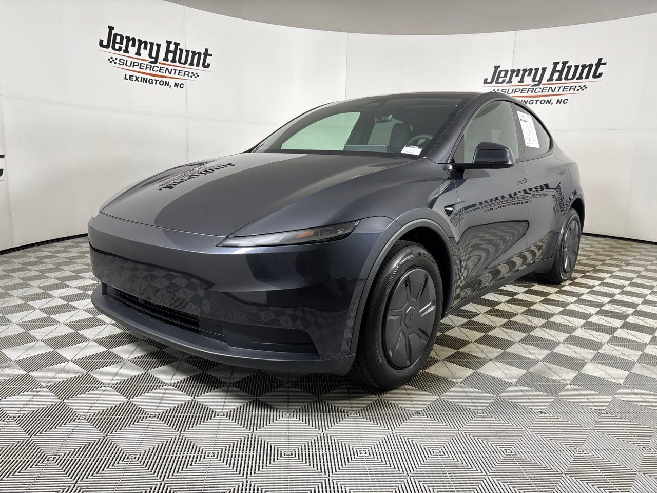 Used 2026 Tesla Model Y 2WD image 1