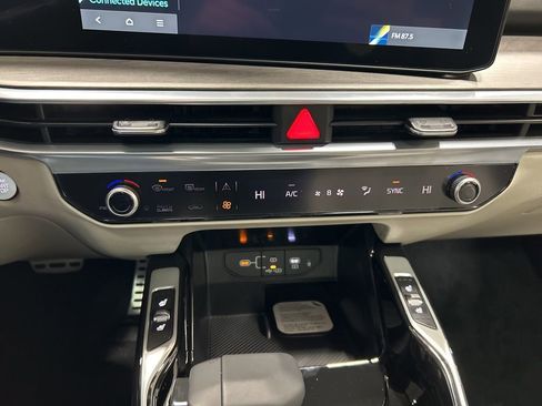 New 2026 Kia Sorento SX image 21