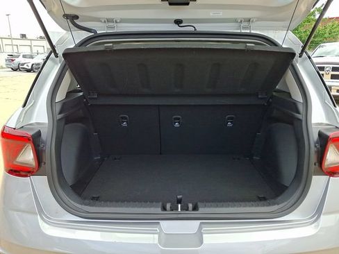 Certified 2025 Hyundai Venue SEL FWD image 30
