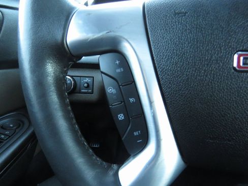 Used 2016 GMC Acadia SLT image 23