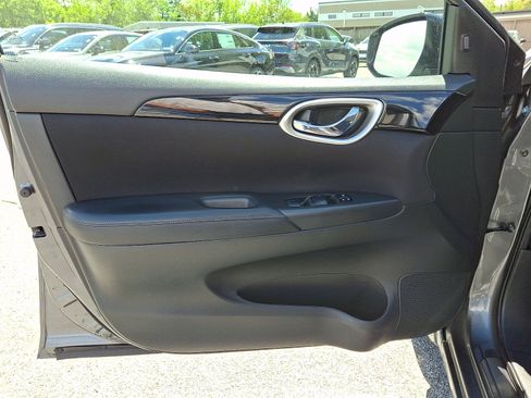 Used 2016 Nissan Sentra SV w/ Driver's Assist Package FWD image 13