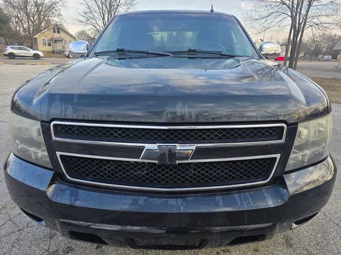 Used 2010 Chevrolet Avalanche LS AWD/4WD image 2