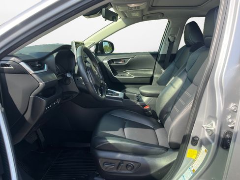 Used 2022 Toyota RAV4 XLE Premium AWD/4WD image 11