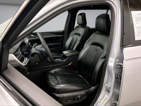 Used 2024 Jeep Grand Cherokee L Limited w/ Luxury Tech Group II AWD/4WD image 21