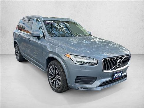Used 2022 Volvo XC90 T5 Momentum w/ Climate Package image 3
