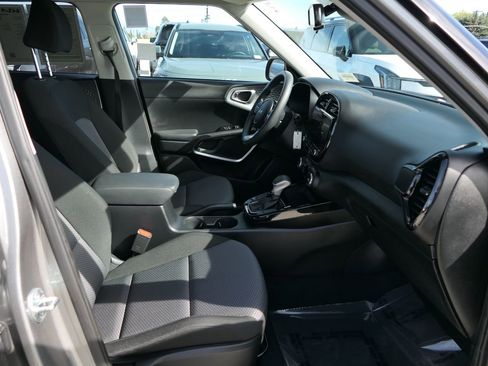 Used 2023 Kia Soul S image 26