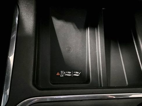 Used 2019 GMC Sierra 1500 AT4 w/ AT4 Premium Package AWD/4WD image 26