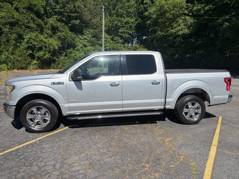 Used 2017 Ford F150 XLT w/ Equipment Group 301A Mid RWD image 3