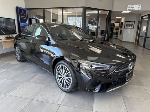 Used 2026 Mercedes-Benz CLA 250 4MATIC image 2