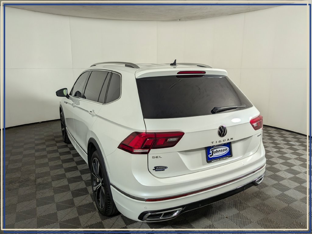 Used 2024 Volkswagen Tiguan SEL R-Line AWD/4WD image 4