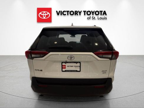 Used 2025 Toyota RAV4 XLE AWD/4WD image 4