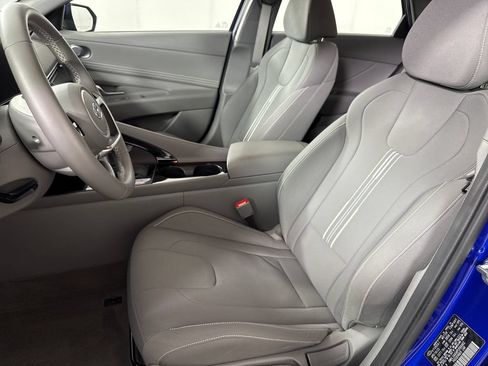 Certified 2023 Hyundai Elantra SEL w/ Convenience Package FWD image 13