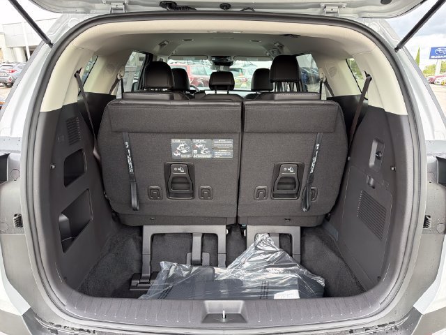 New 2027 Kia Carnival FWD image 24
