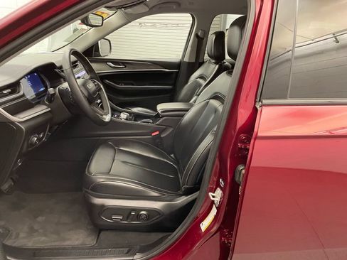 Certified 2023 Jeep Grand Cherokee Limited AWD/4WD image 20