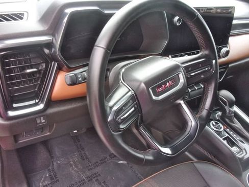 Certified 2025 GMC Canyon AT4 w/ Nightfall Edition AWD/4WD image 27