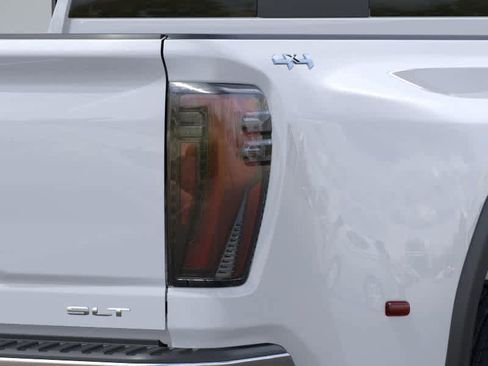 New 2026 GMC Sierra 3500 SLT w/ SLT Premium Package image 11