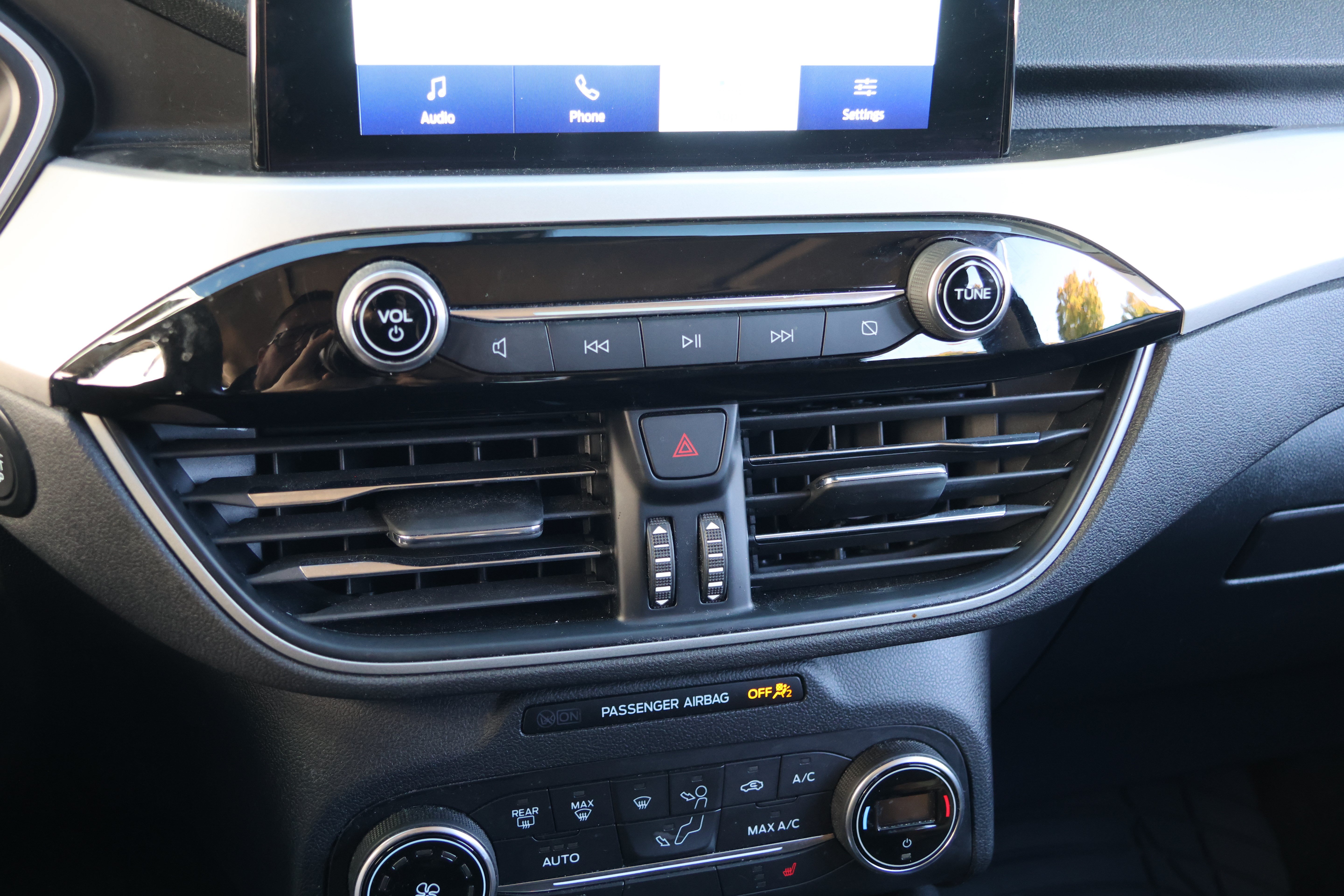 Used 2020 Ford Escape SE FWD image 21