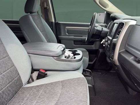 Used 2019 RAM 1500 Big Horn AWD/4WD image 29