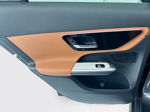 Certified 2026 Mercedes-Benz GLC 300 image 24