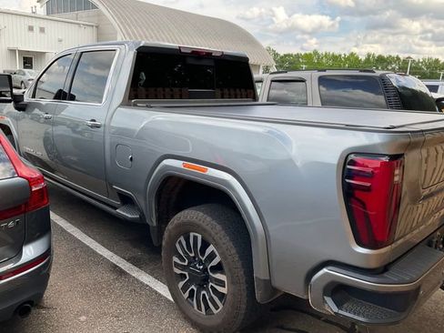 Used 2024 GMC Sierra 2500 Denali Ultimate w/ Max Trailering Package AWD/4WD image 4