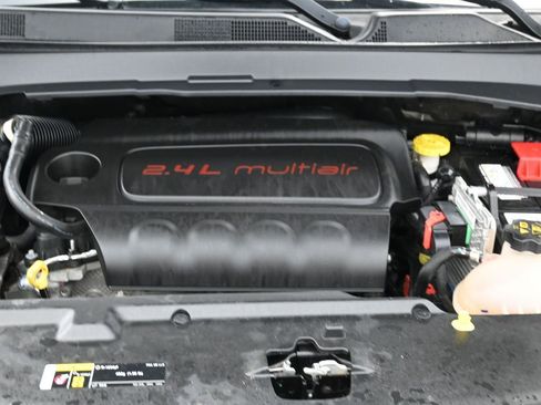 Used 2022 Jeep Compass Latitude w/ Sun and Sound Group image 13