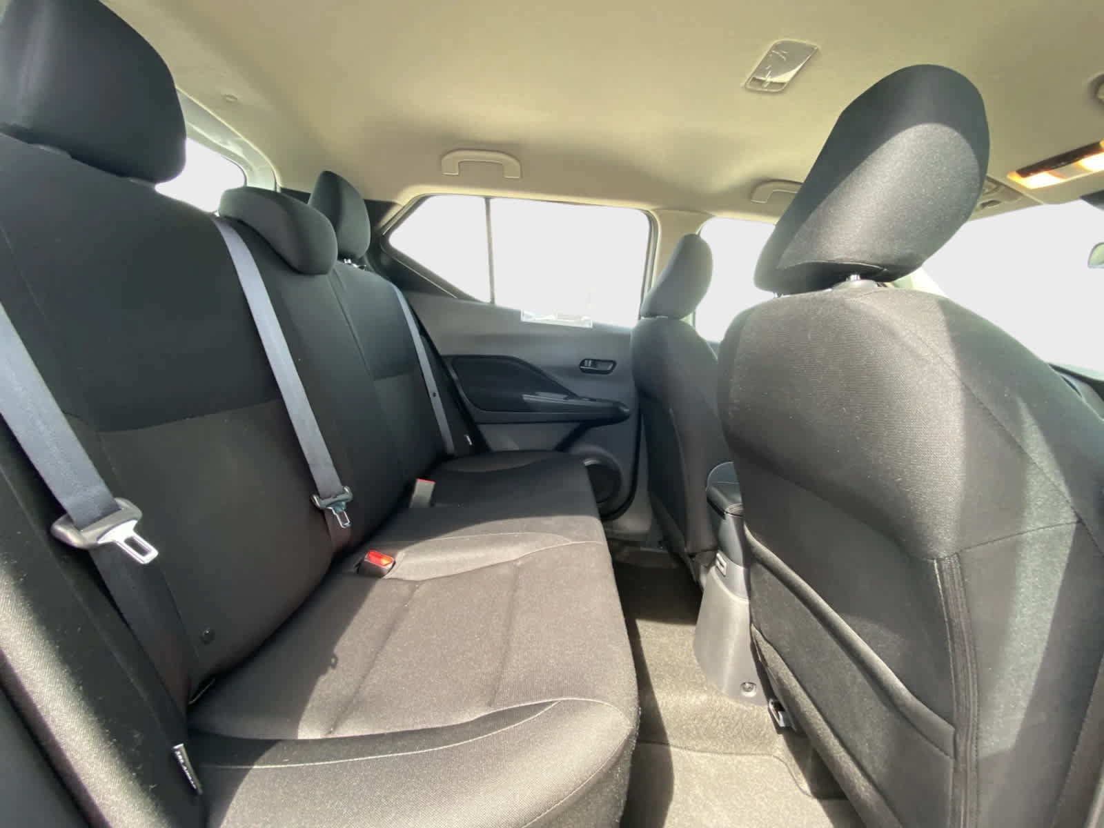 Used 2025 Nissan Kicks Play S FWD image 15