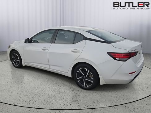Used 2024 Nissan Sentra SV FWD image 4