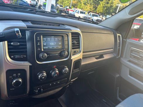 Used 2017 RAM 2500 SLT image 22
