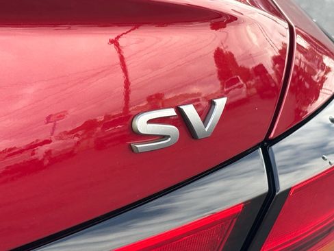 Used 2024 Nissan Altima 2.5 SV w/ SV Premium Package FWD image 5