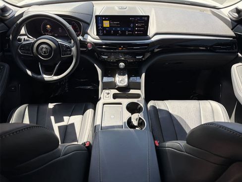 Used 2025 Acura MDX FWD w/ Technology Package image 11