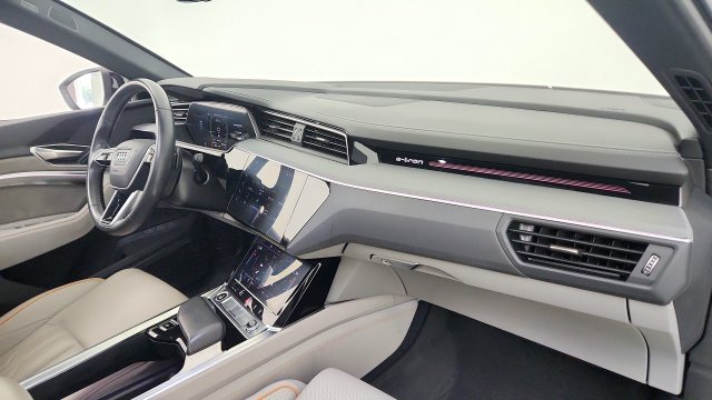 Used 2024 Audi Q8 e-tron Prestige w/ Prestige Package AWD/4WD image 34