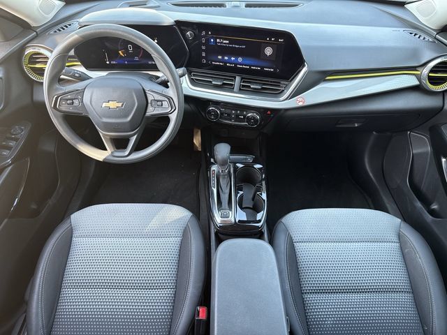 Used 2026 Chevrolet Trax LT FWD image 10