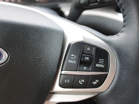 Used 2023 Ford Explorer XLT AWD/4WD image 23