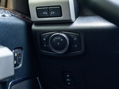 Certified 2019 Ford F250 Lariat w/ Lariat Value Package AWD/4WD image 26