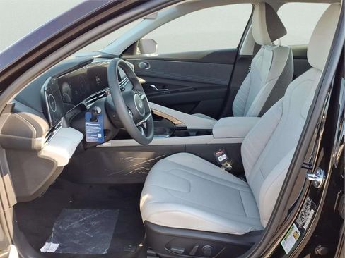 New 2026 Hyundai Elantra Limited image 15