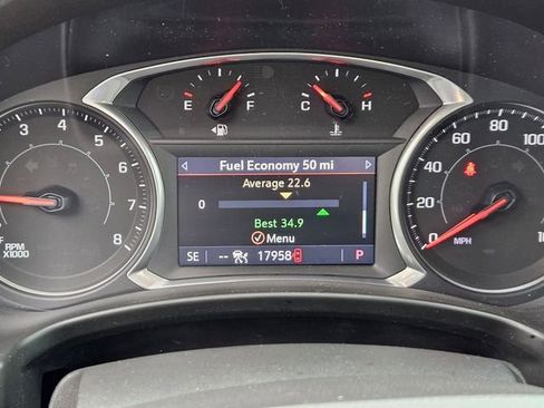 Used 2022 GMC Terrain SLT w/ Infotainment Package II FWD image 8