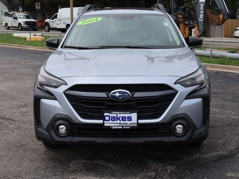 Used 2024 Subaru Outback Premium AWD/4WD image 2