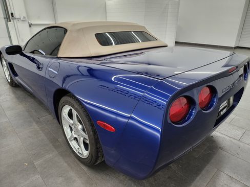 Used 2004 Chevrolet Corvette Convertible w/ Preferred Equipment Group image 42