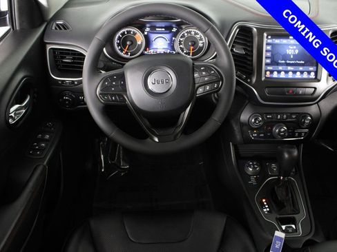 Used 2022 Jeep Cherokee Trailhawk w/ Premium Leather Package image 4