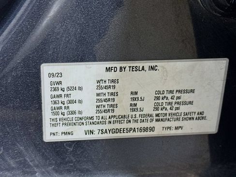 Used 2023 Tesla Model Y Long Range AWD/4WD image 39
