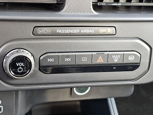 New 2026 Ford Maverick XL image 12