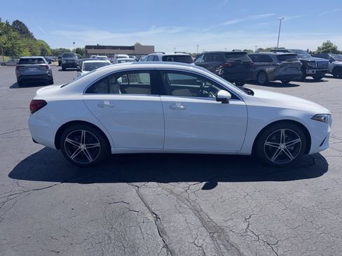 Used 2022 Mercedes-Benz A 220 4MATIC image 5