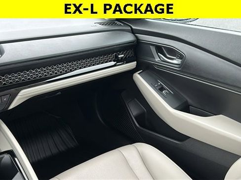 Used 2025 Honda Accord EX-L image 26