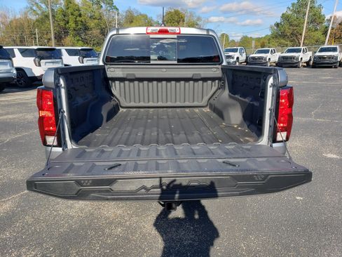 Used 2023 Chevrolet Colorado W/T w/ Advanced Trailering Package image 9