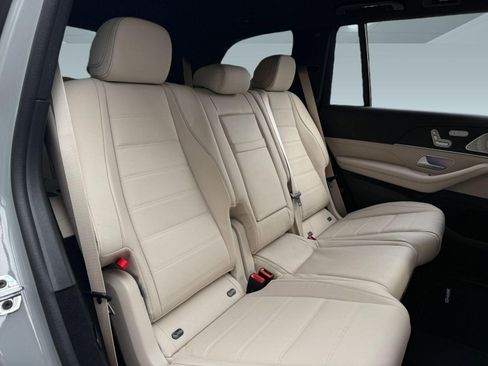 New 2026 Mercedes-Benz GLS 580 4MATIC image 22