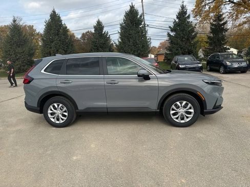 Used 2025 Honda CR-V LX image 4