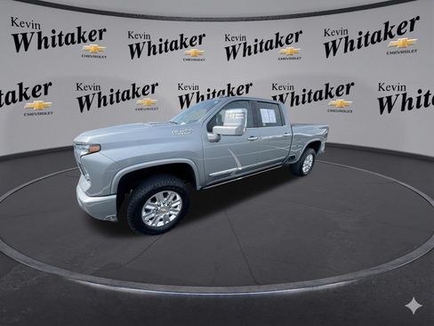 Certified 2025 Chevrolet Silverado 2500 High Country w/ High Country Premium Package AWD/4WD image 5